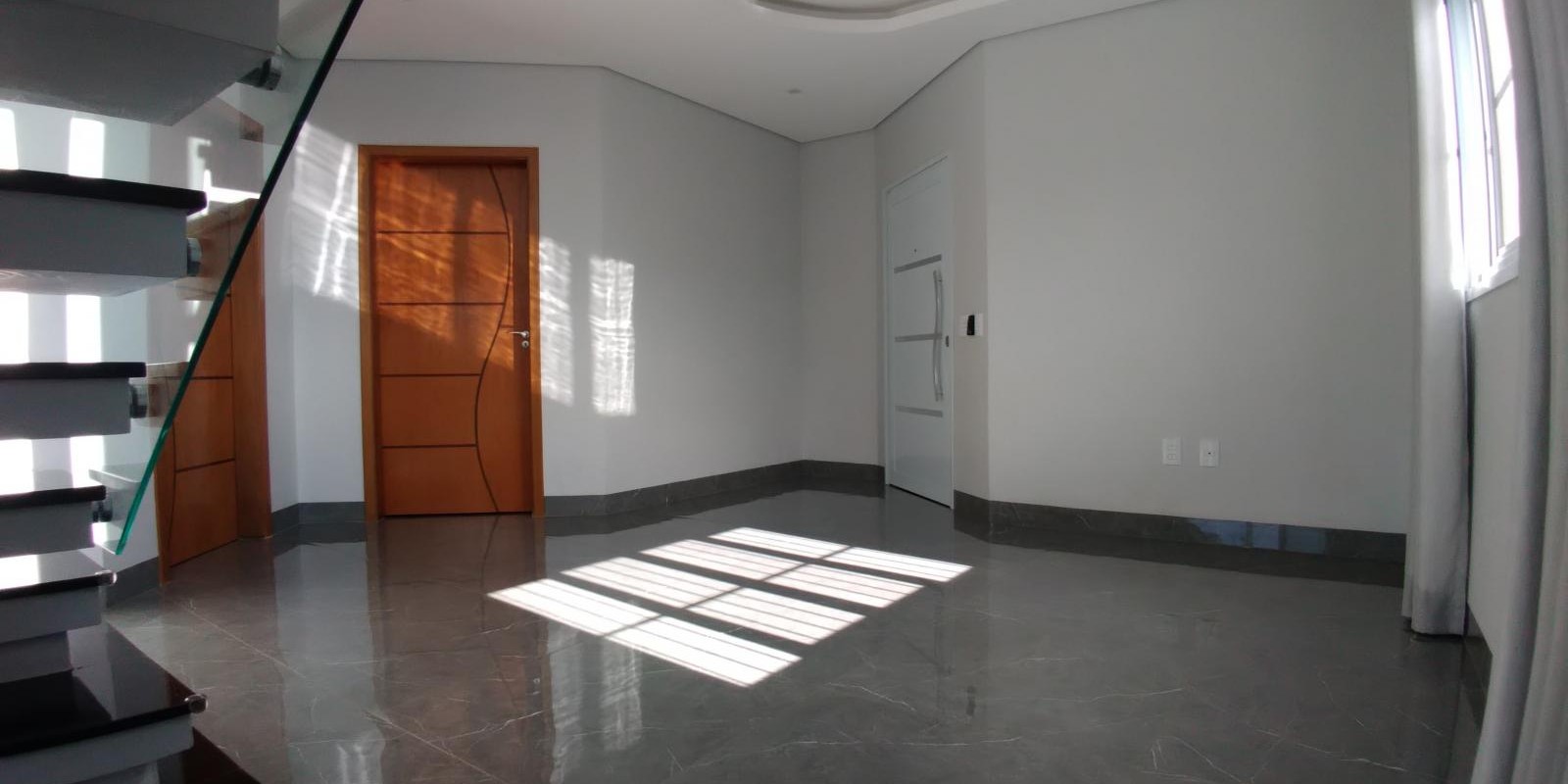 Lindo Sobrado 239 m² em terreno de 500 m² no Residencial Jacarandá - Foto 7 de 20